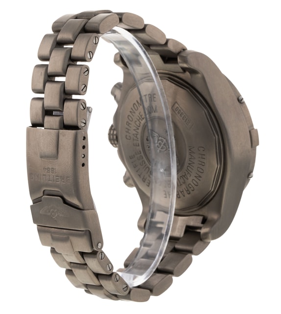 Breitling Chrono Avenger E13360 Image 3